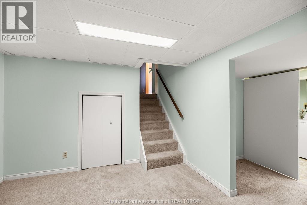 98 Cardinal Crescent Property Photo 22