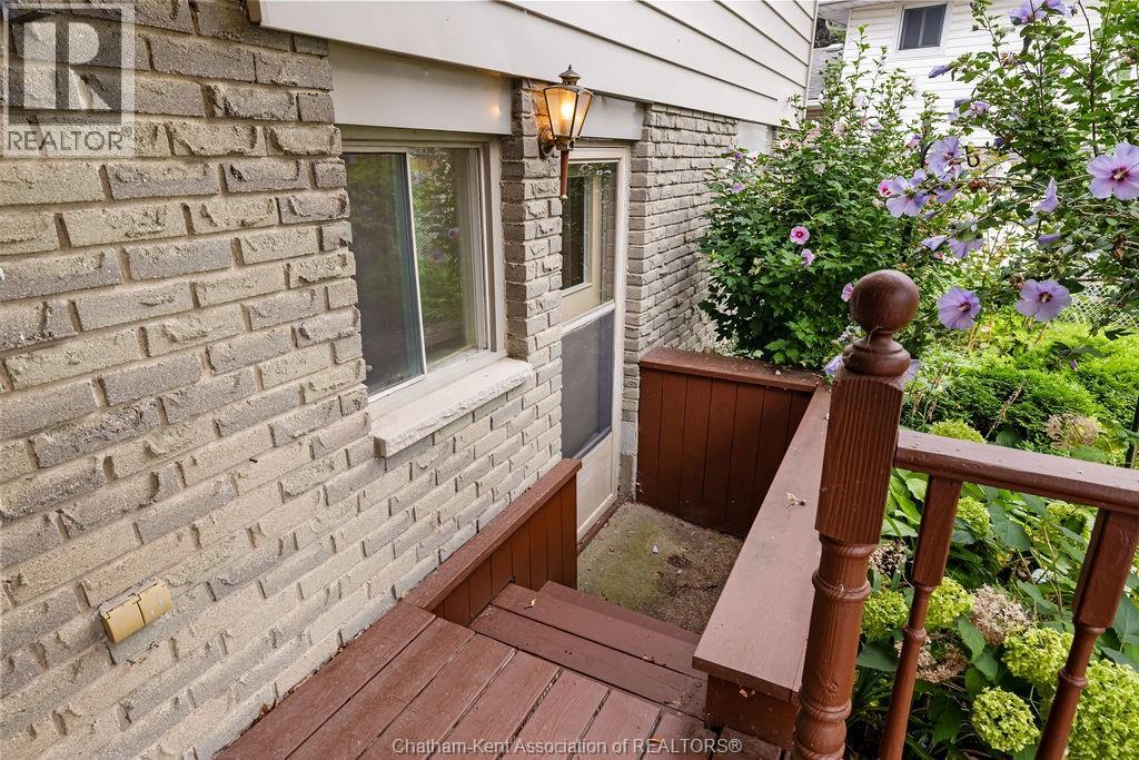 98 Cardinal Crescent Property Photo 32