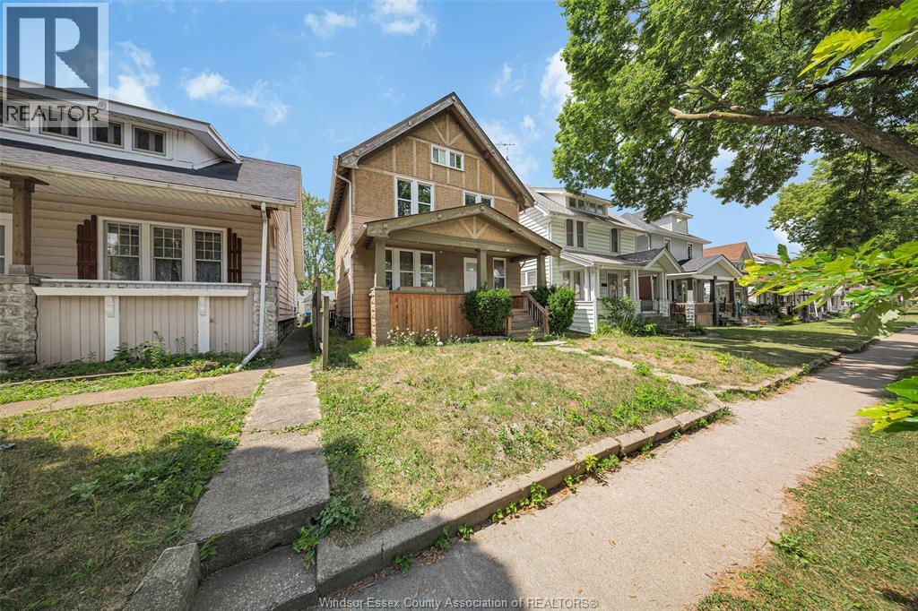421 Elm Avenue Property Photo 2