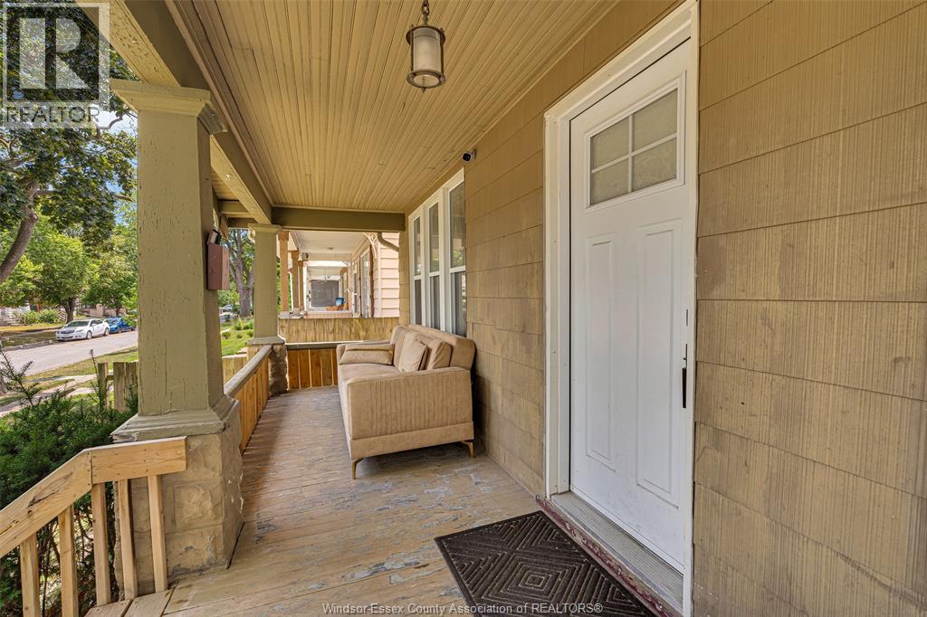421 Elm Avenue Property Photo 4