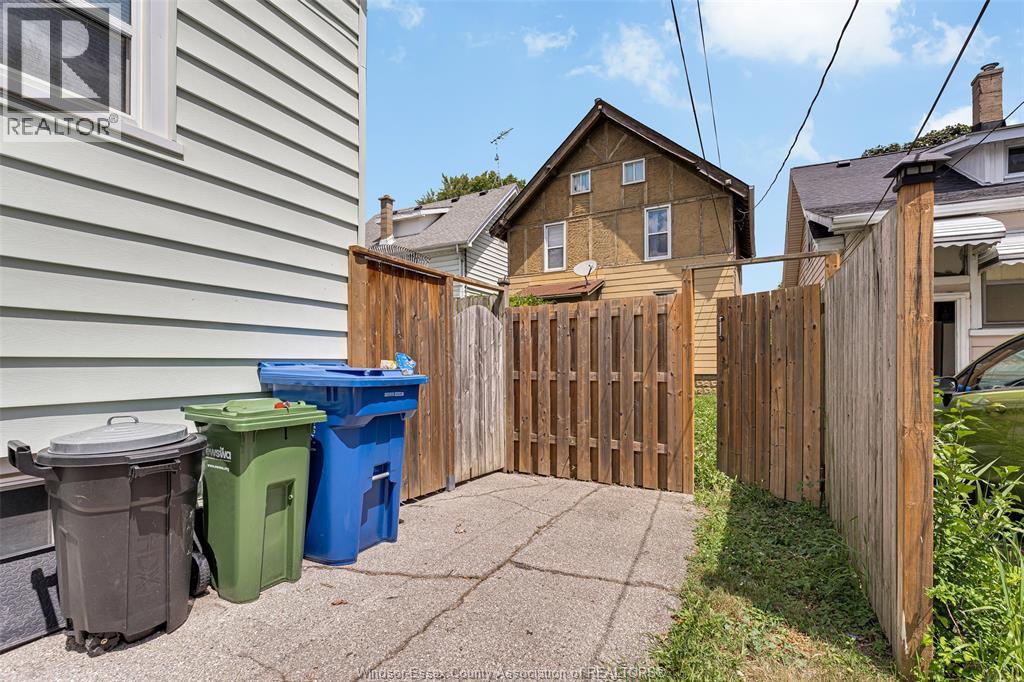 421 Elm Avenue Property Photo 23