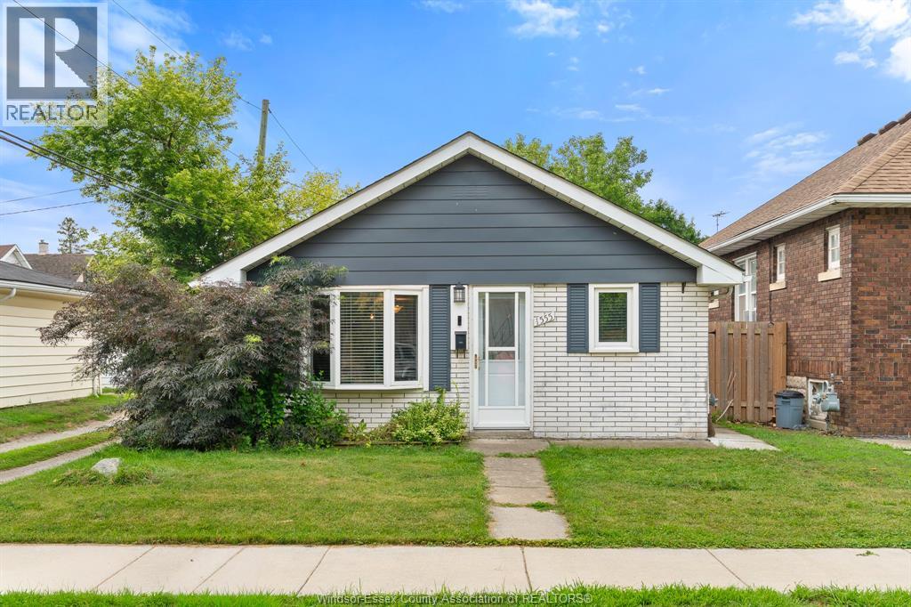 1555 ADANAC AVENUE Property Photo 1
