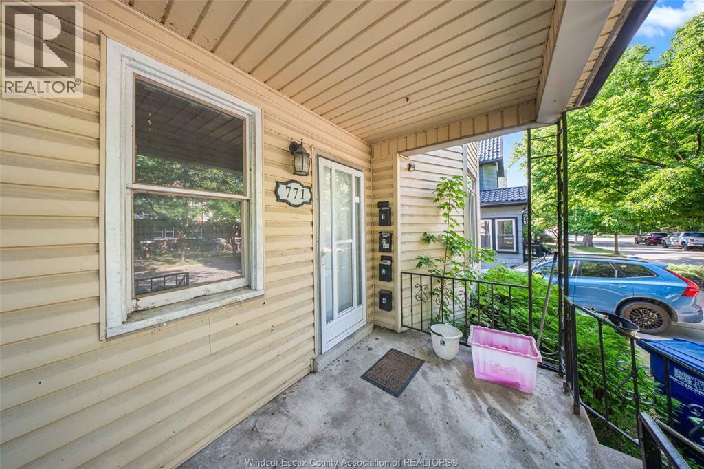 771 Chilver Road Property Photo 10