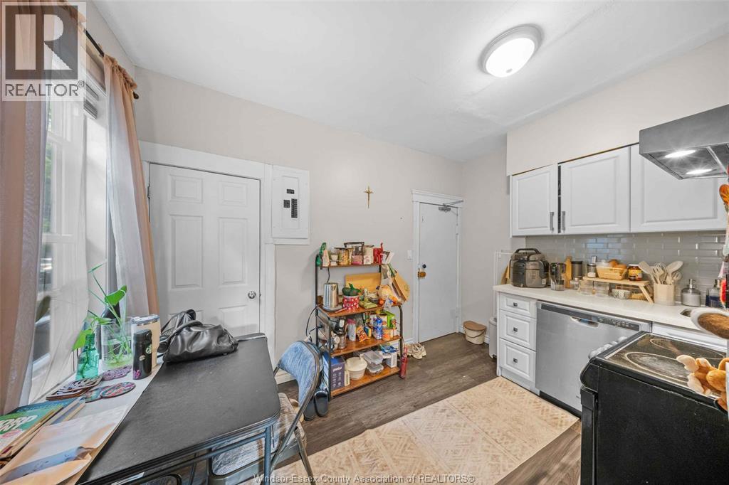 771 Chilver Road Property Photo 35