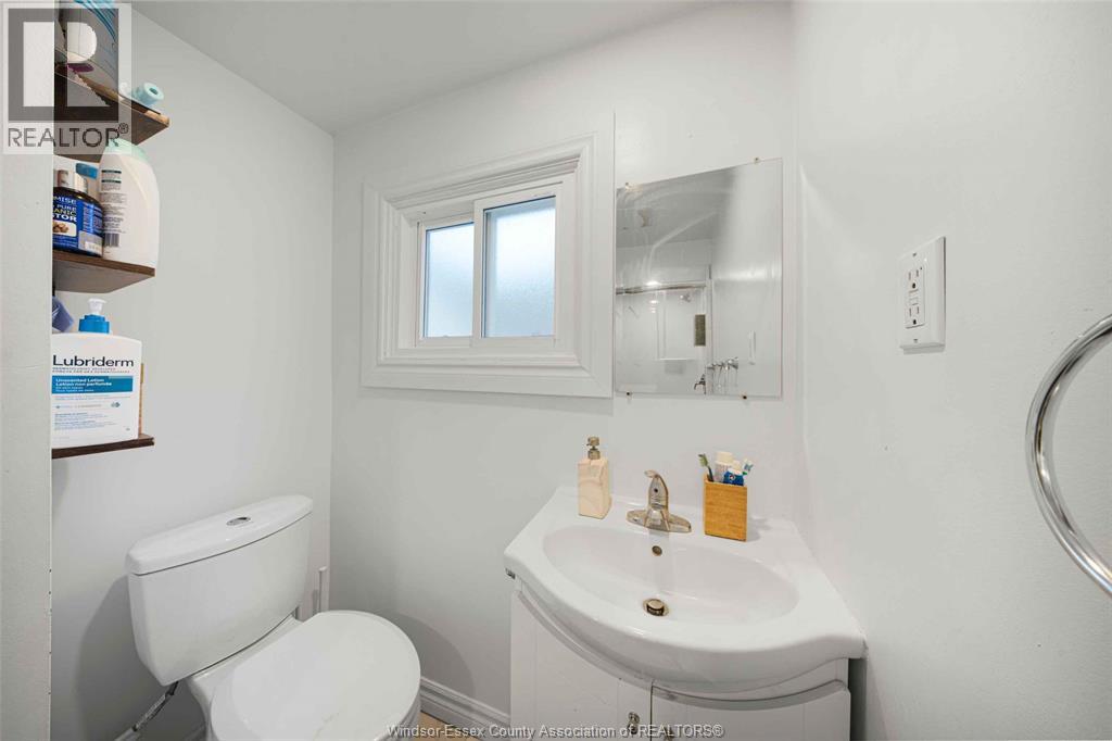 771 Chilver Road Property Photo 38