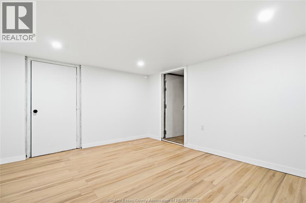 1784 Partington Unit# Lower Property Photo 15