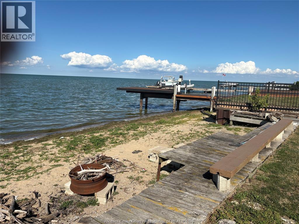 13222 Riverside Drive Property Photo 6