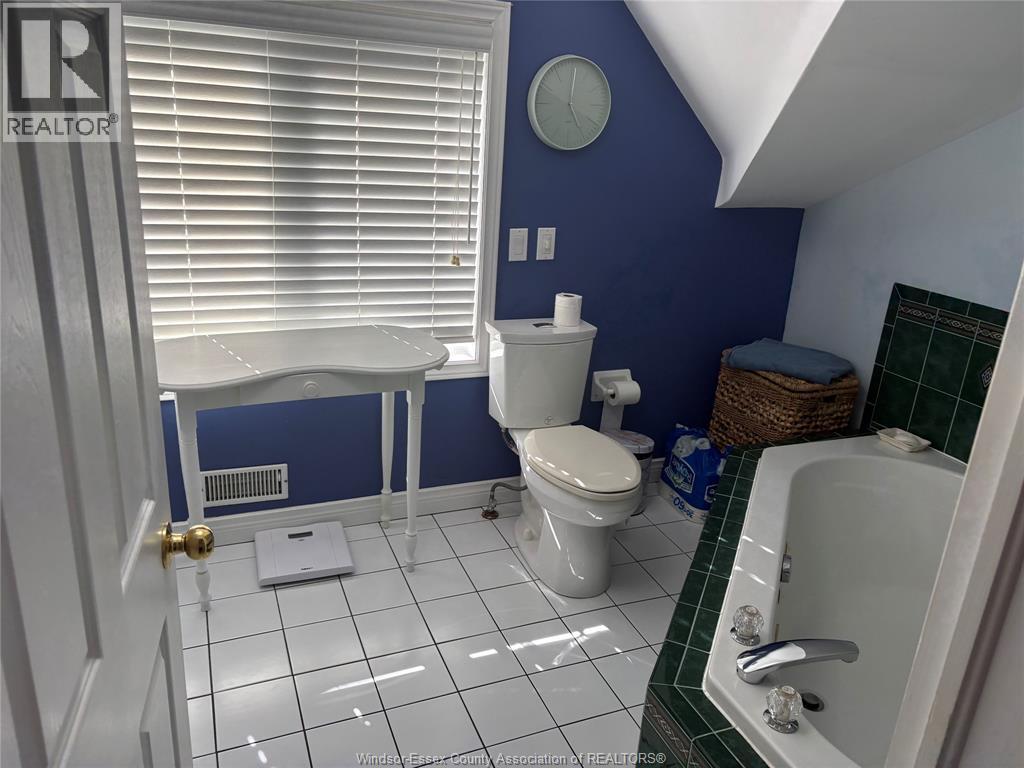 13222 Riverside Drive Property Photo 17