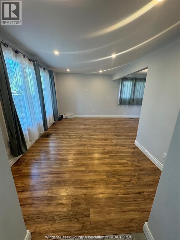 5251 Grand Boulevard Unit# Upper Property Photo 3