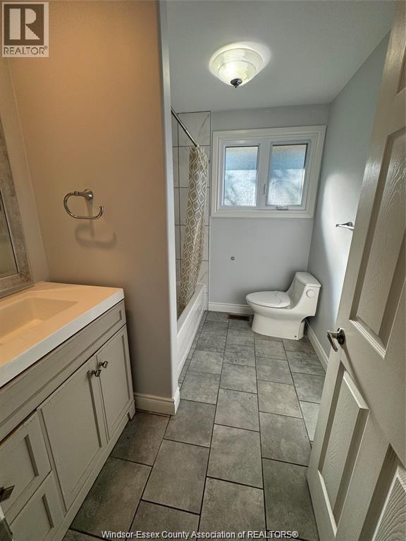 5251 Grand Boulevard Unit# Upper Property Photo 10
