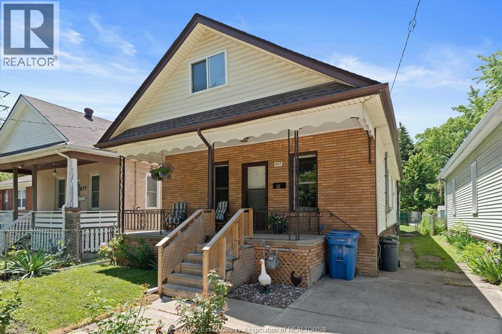 663 Brock Street Property Photo 2