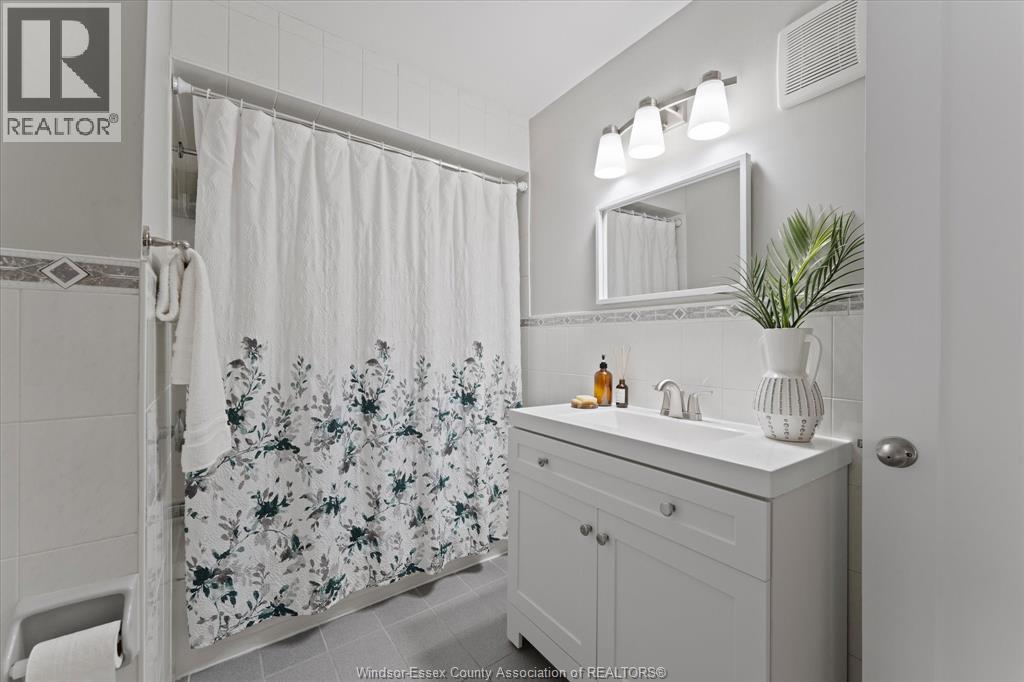 663 Brock Street Property Photo 24
