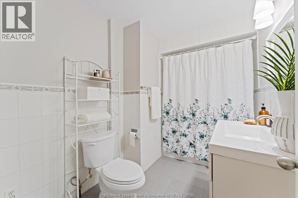 663 Brock Street Property Photo 25