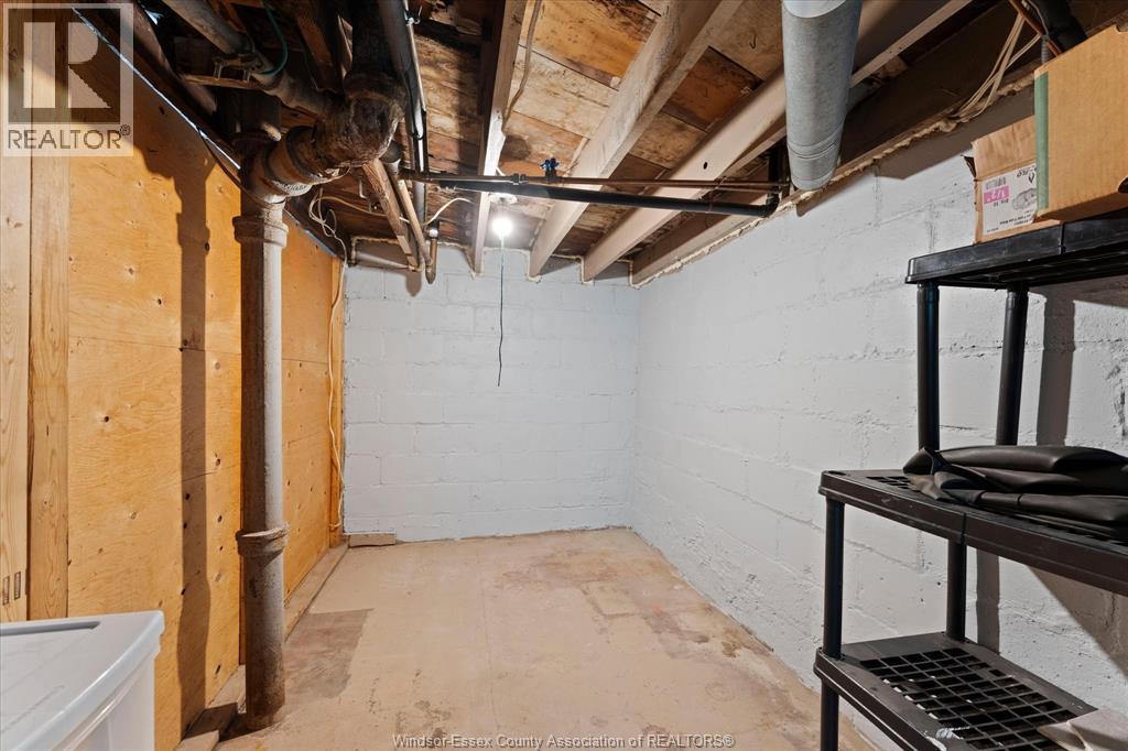 663 Brock Street Property Photo 31