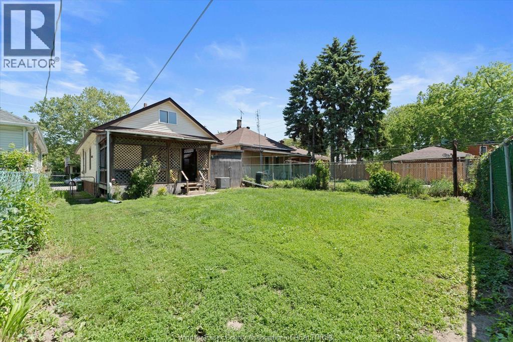663 Brock Street Property Photo 36