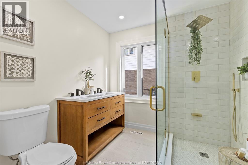 3549 Ouellette Property Photo 15