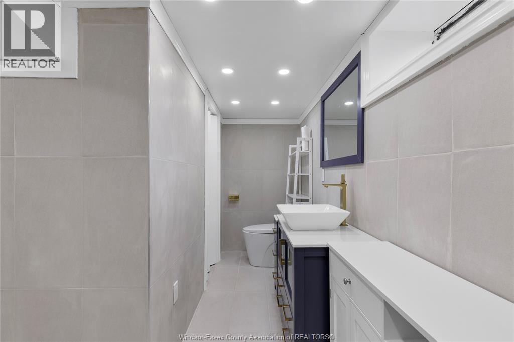 3549 Ouellette Property Photo 21