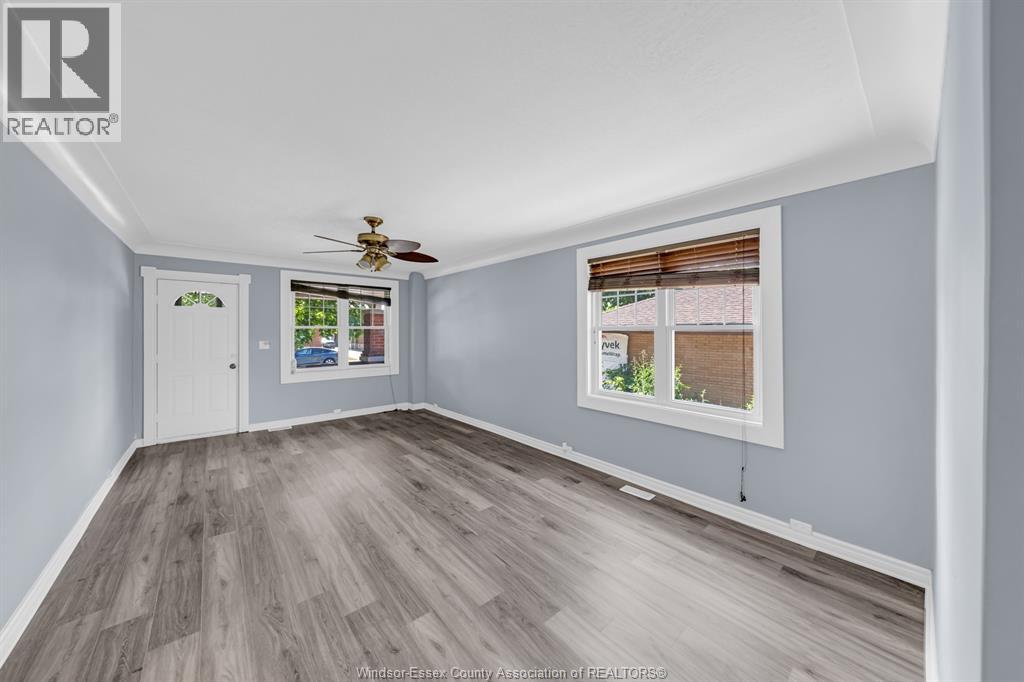 1356 Pillette Property Photo 16