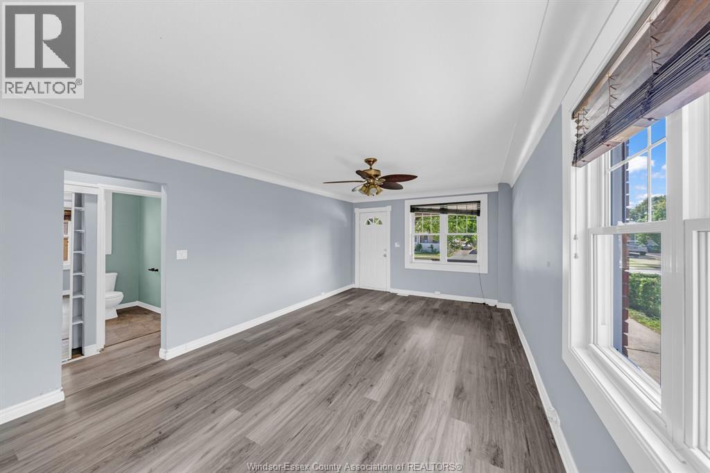 1356 Pillette Property Photo 17