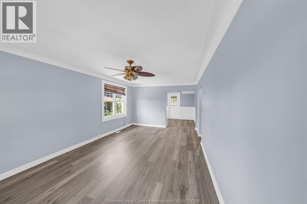 1356 Pillette Property Photo 18