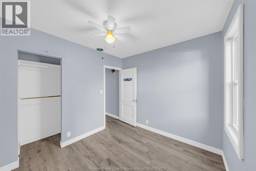 1356 Pillette Property Photo 26