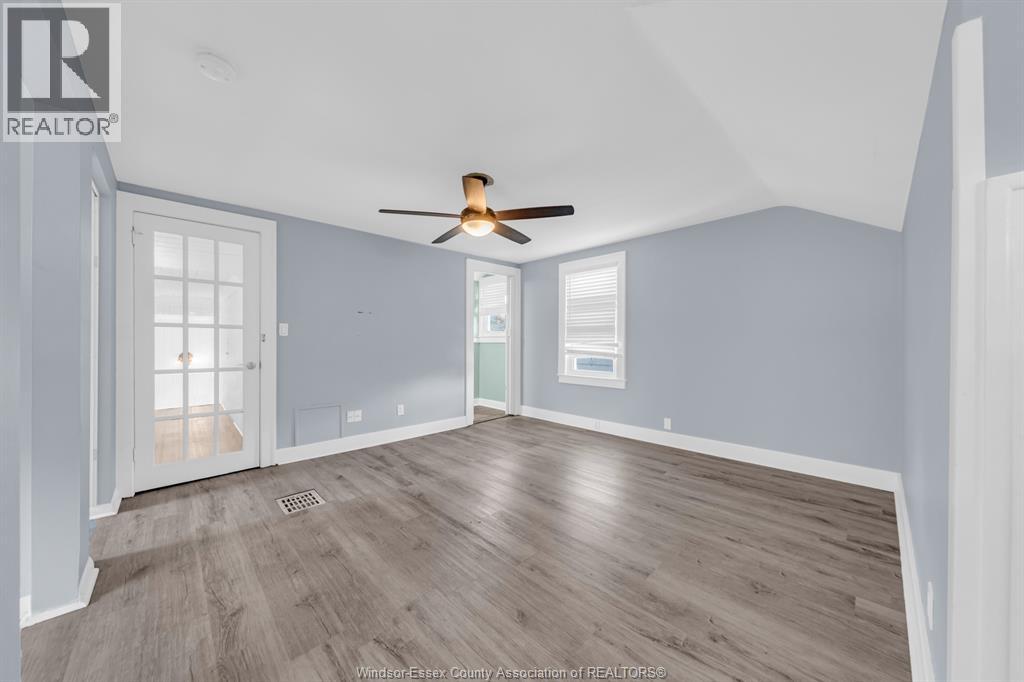 1356 Pillette Property Photo 36