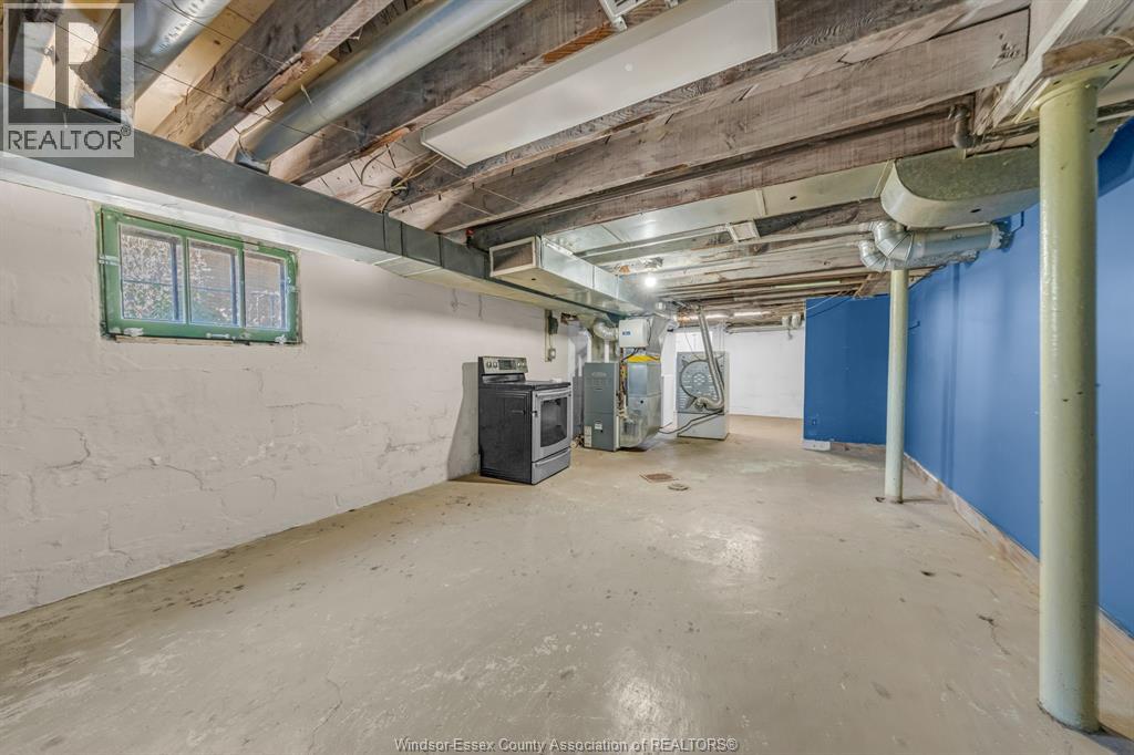 1356 Pillette Property Photo 45