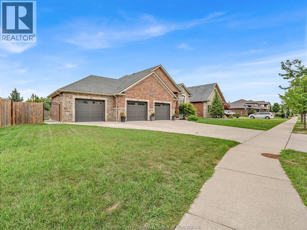 1385 Pascal Avenue Property Photo 3