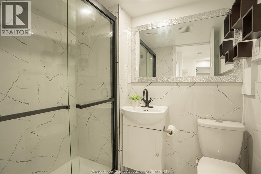 3381 Pineview Crescent Property Photo 15