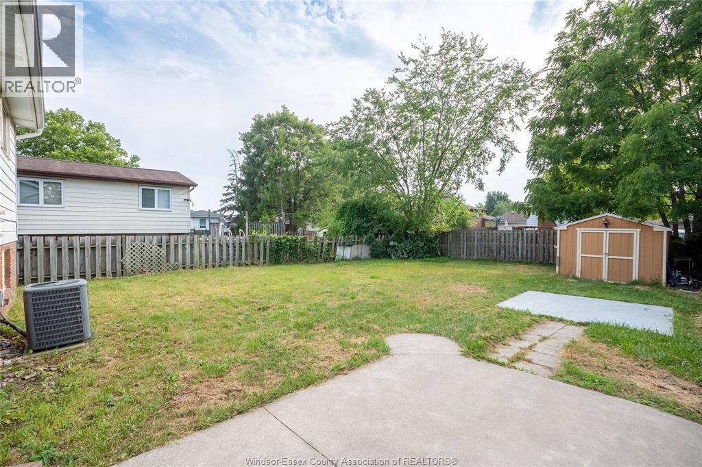 3381 Pineview Crescent Property Photo 19