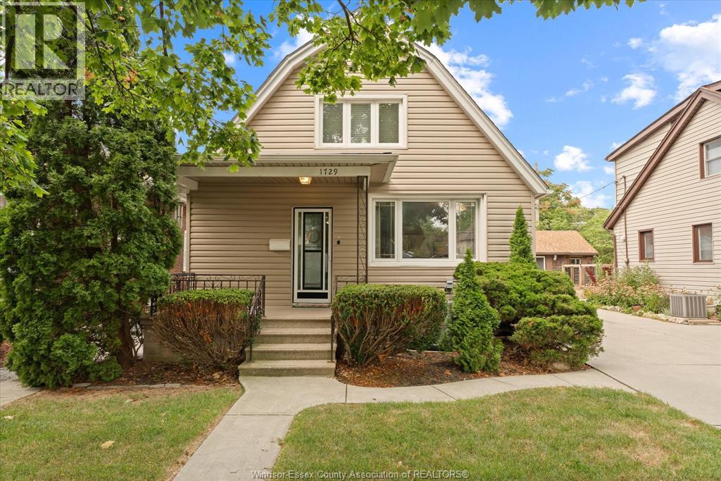 1729 WINDERMERE Property Photo 1