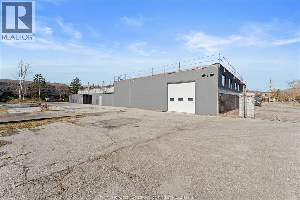 7475 Tranby Avenue Property Photo 4