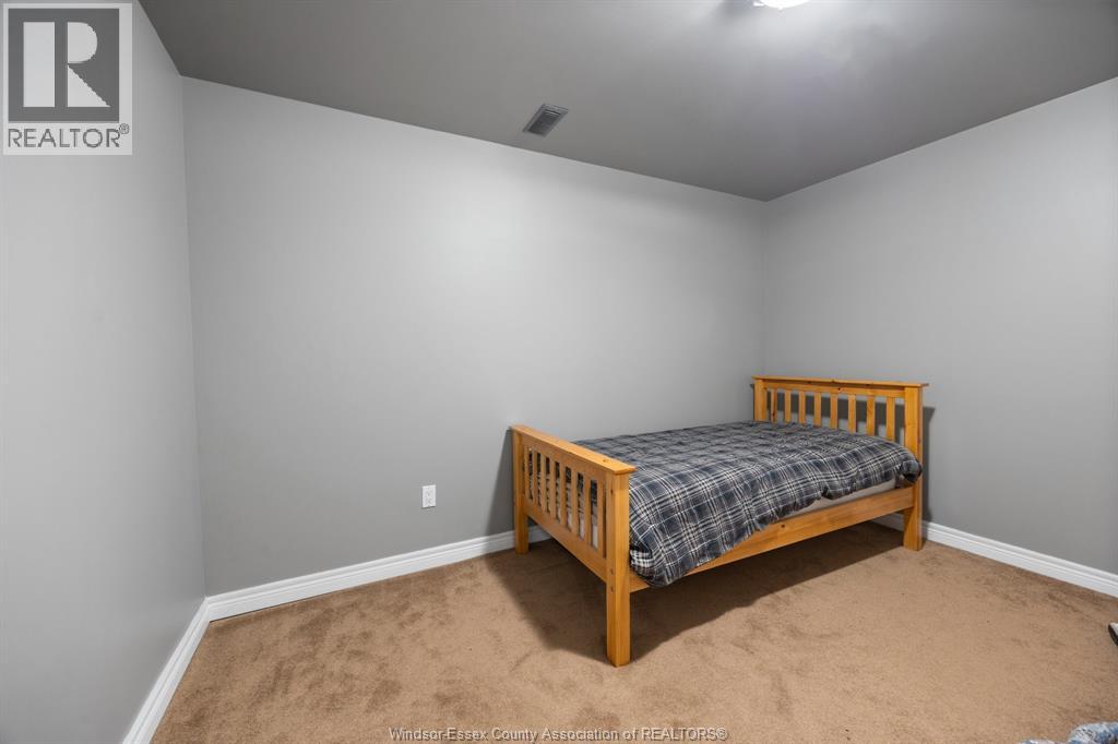 965 Wallace Property Photo 27
