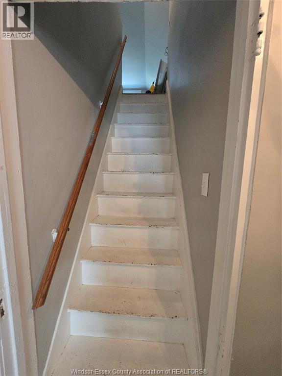 1097 Elsmere Avenue Property Photo 6