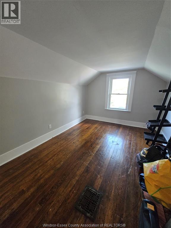 1097 Elsmere Avenue Property Photo 7