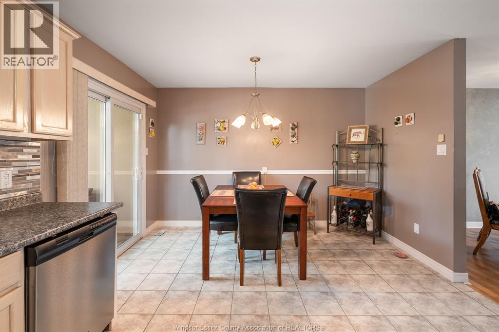 3883 Aristotle Crescent Property Photo 23