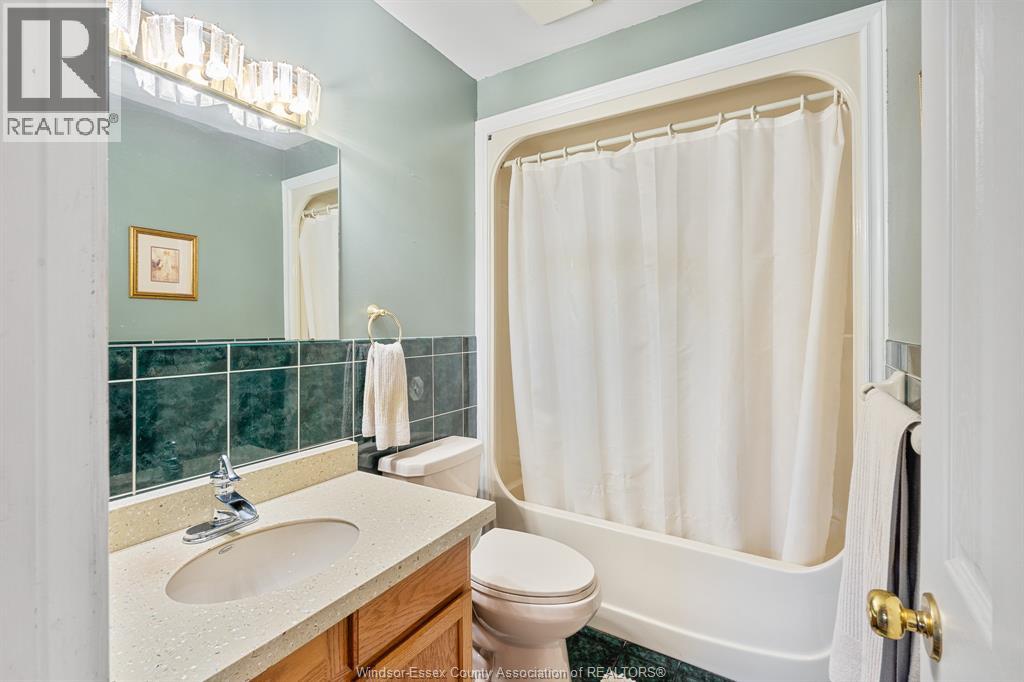 3883 Aristotle Crescent Property Photo 32