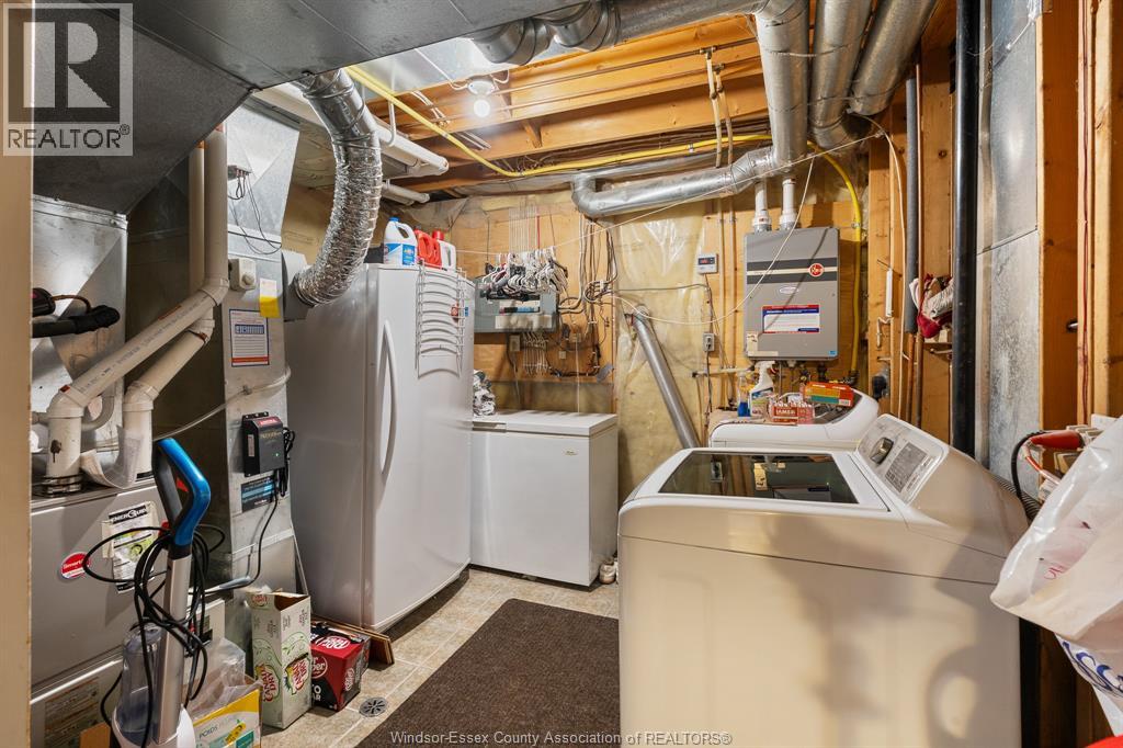 3883 Aristotle Crescent Property Photo 41
