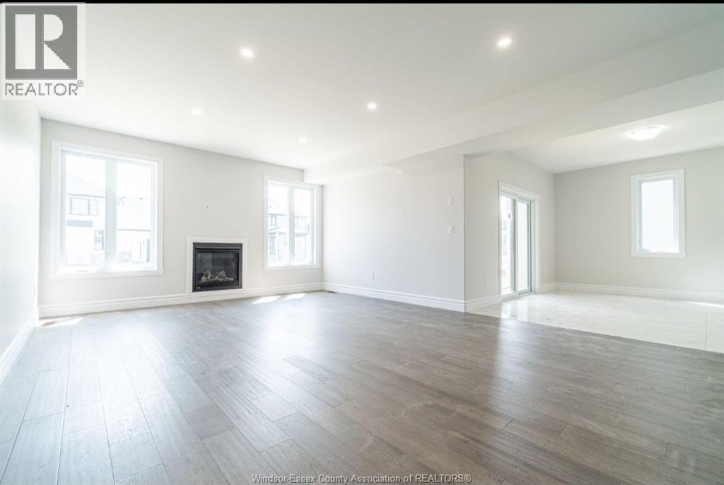 189 Whelan Drive Property Photo 3