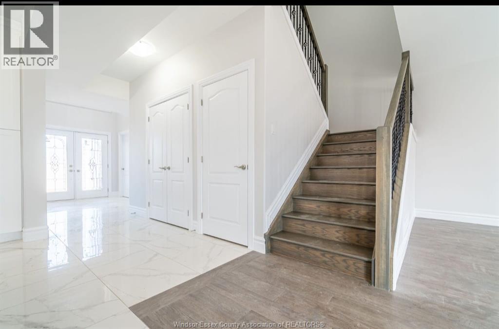 189 Whelan Drive Property Photo 5