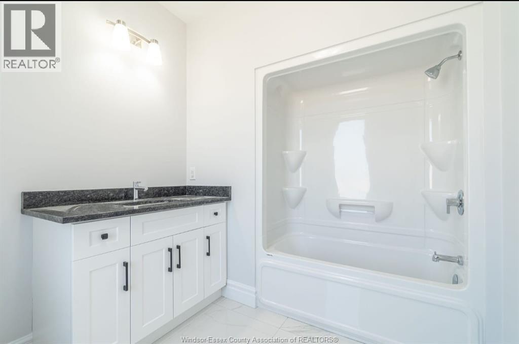 189 Whelan Drive Property Photo 8
