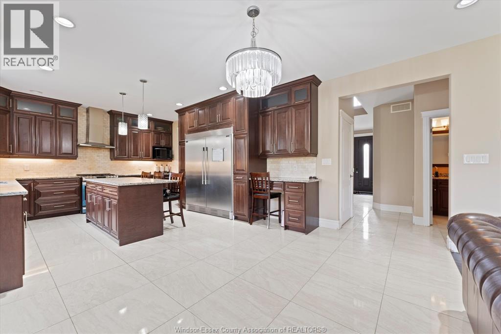2276 Dandurand Property Photo 16
