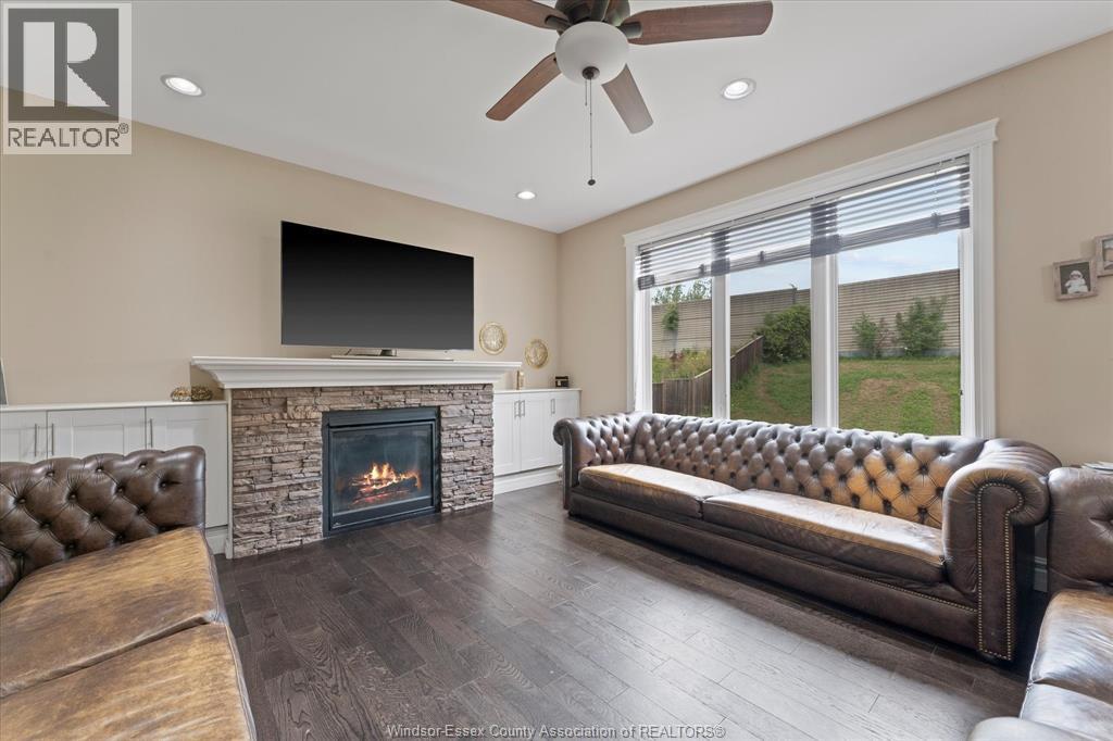 2276 Dandurand Property Photo 18