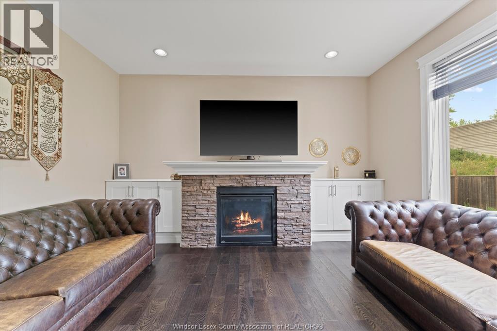 2276 Dandurand Property Photo 19