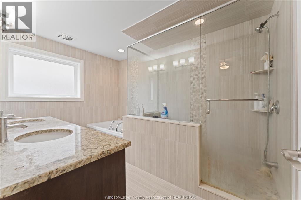 2276 Dandurand Property Photo 30