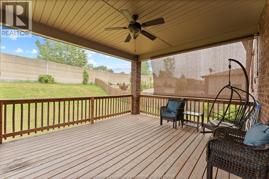 2276 Dandurand Property Photo 35