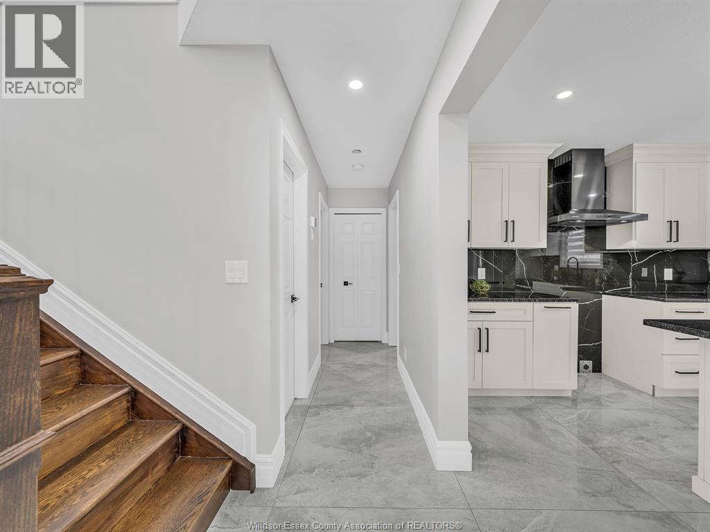 204 Hampton Crescent Property Photo 24