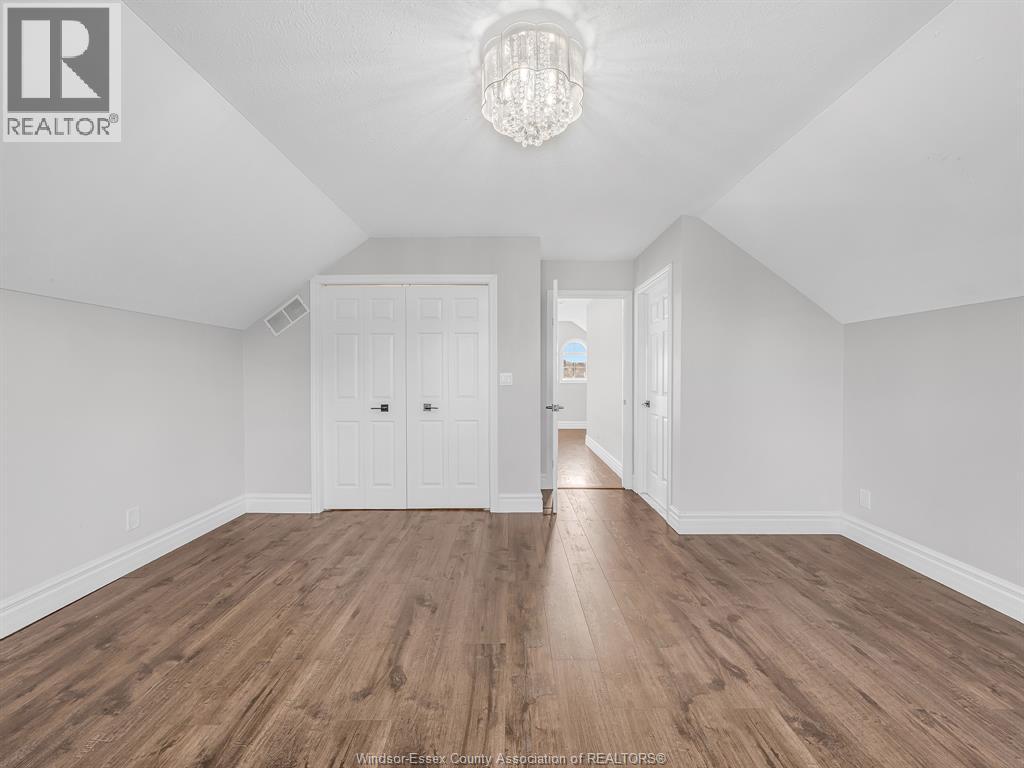 204 Hampton Crescent Property Photo 35