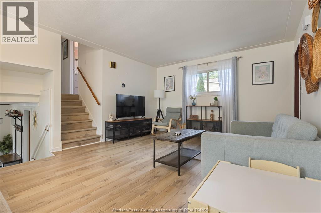 10 Oak Street Property Photo 6