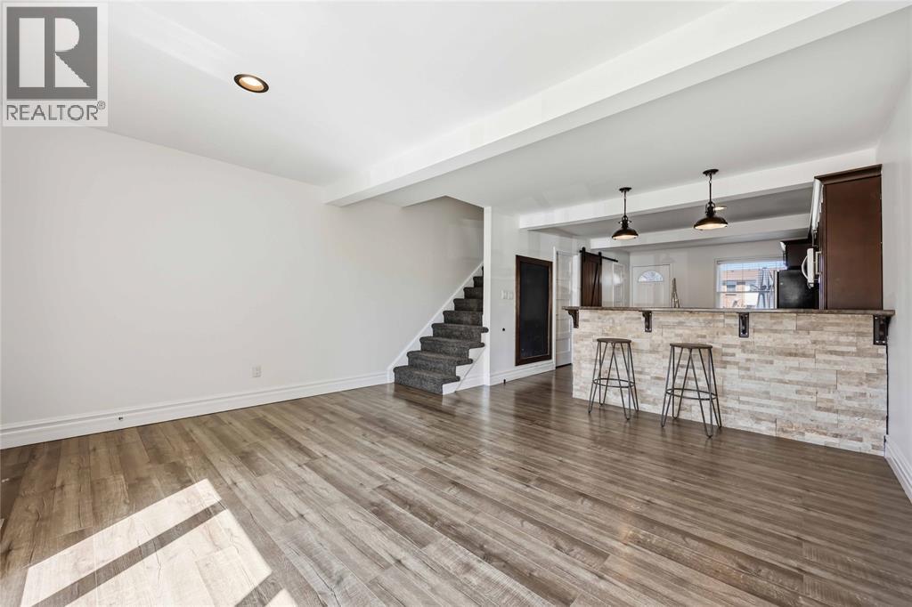 855 Ross Avenue Unit# 4 Property Photo 6